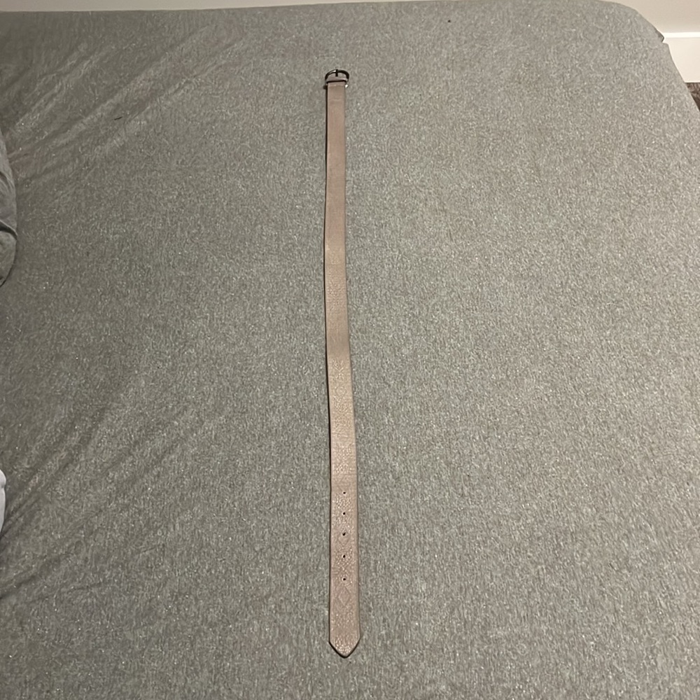 Tan women’s belt size Medium - Picture 3 of 5